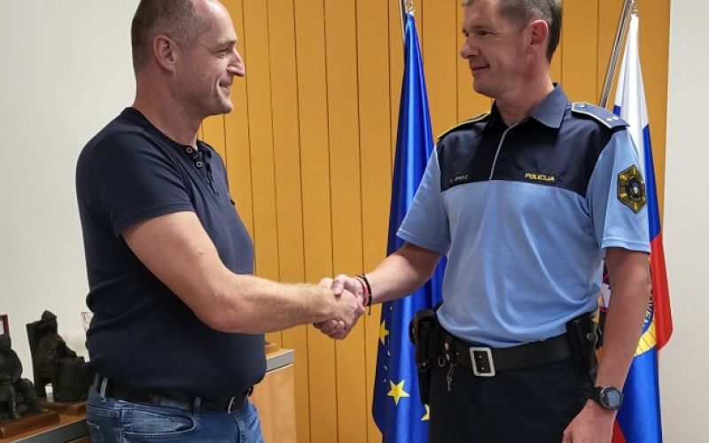 Primopredaja Boštjan Debelak in Gregor Jeršič.jpg