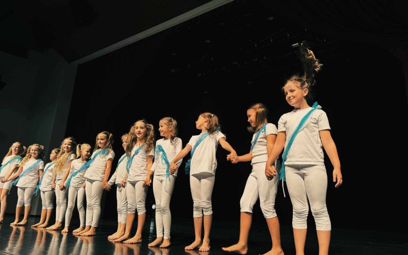 pika miga ples 2.jpg