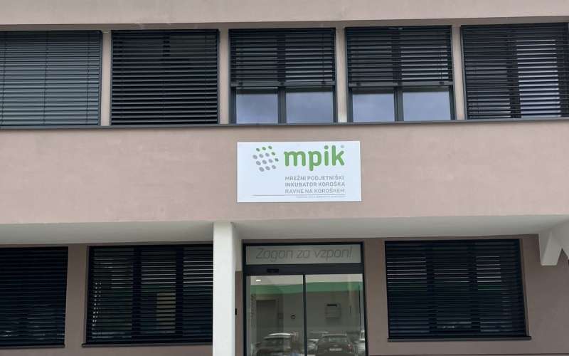 Mpik Ravne