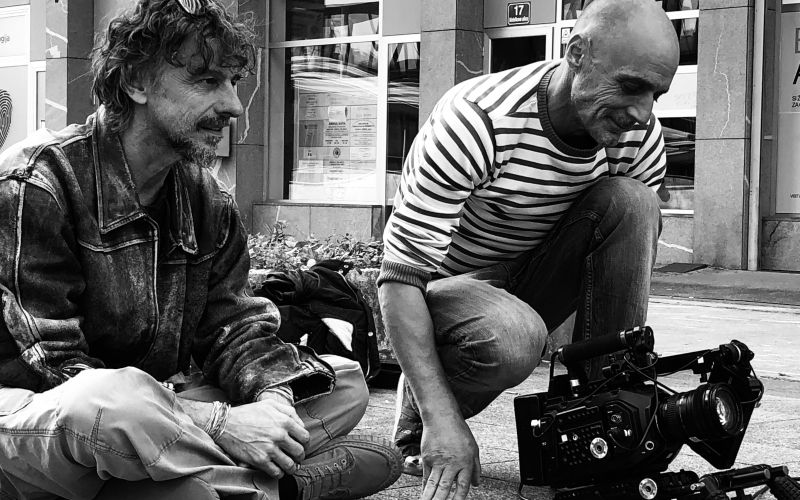 Ocenjuje se, da po vsem svetu obstaja skoraj 11 milijonov ljudi, ki si injicirajo droge, od katerih