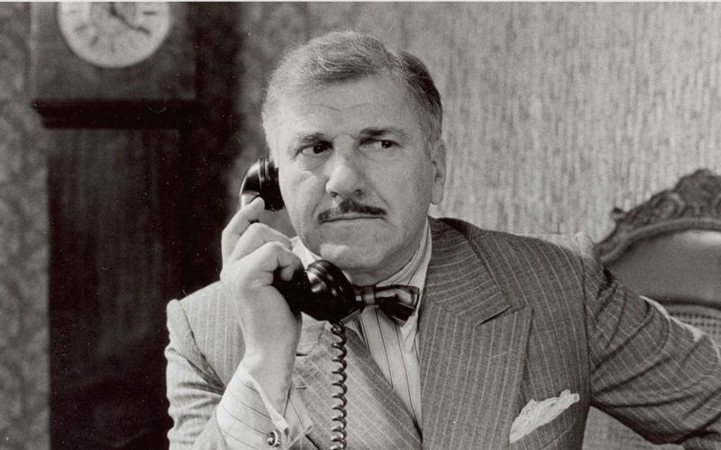 Bata Živojinović
