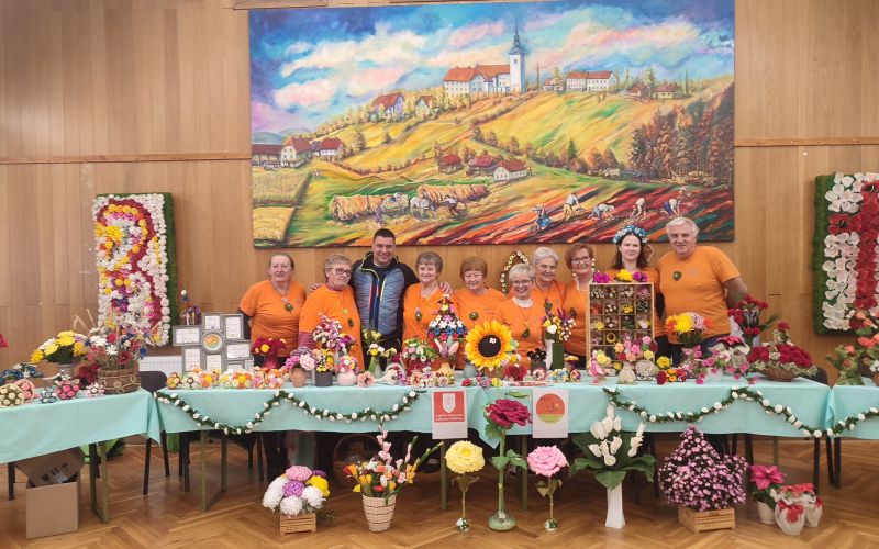 Revivas razstava rož.jpg