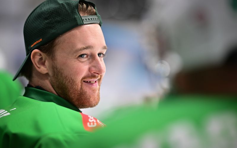 lukas horak olimpija hokej 23 mm.jpg