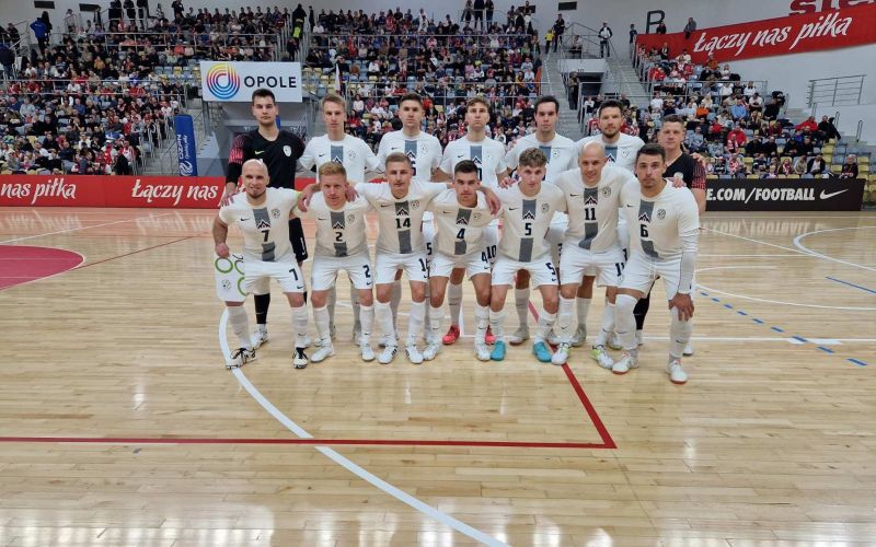 slovenija futsal.jpg
