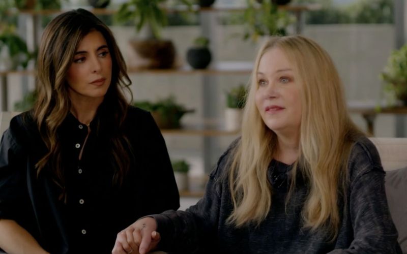 Christina Applegate in Jamie-Lynn Sigler v svojem podcastu o boju z multiplo sklerozo