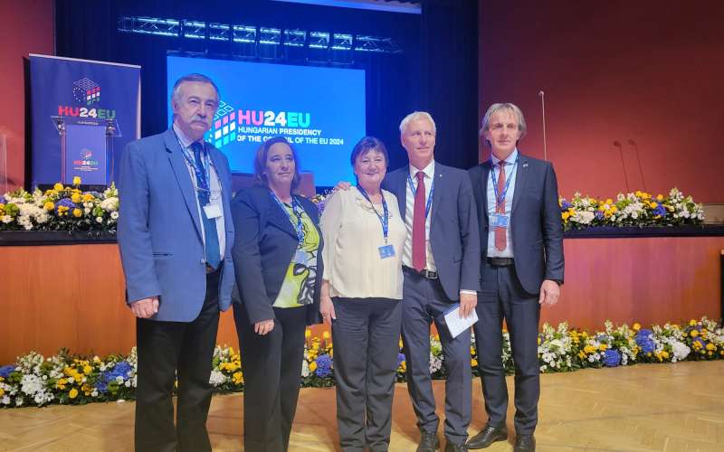 urad-vlade, budimpesta, vesna-humar