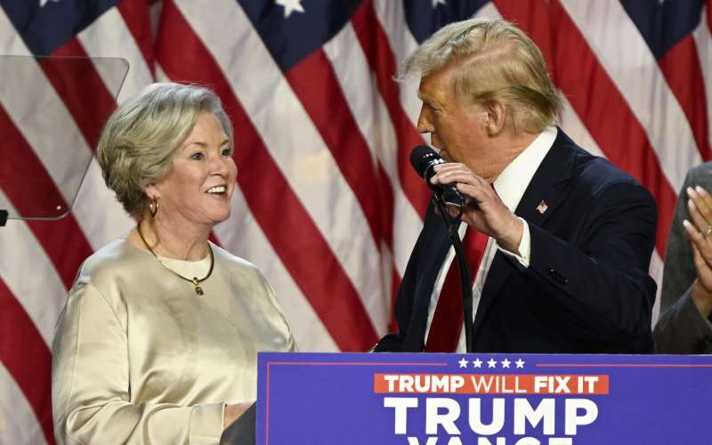 Susie Wiles donald trump.jpg