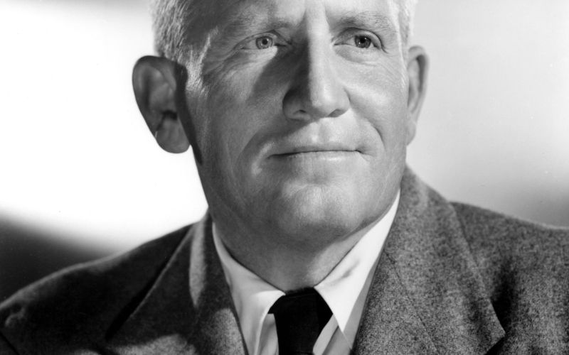 Spencer Tracy (1900 - 1967) je eno največjih igralskih imen Hollywooda, vendar je imel tudi svojo te