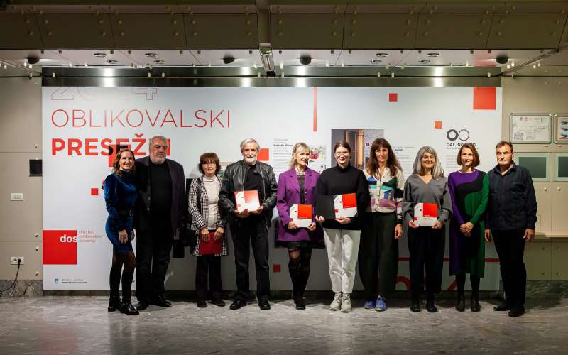 Oblikovalski presežki 2024-34 prejemniki priznanj ekipa.jpg
