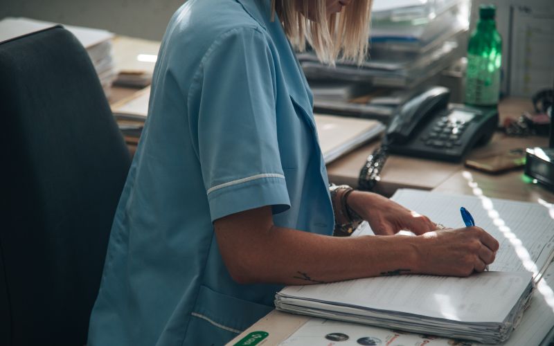 medicinska sestra.jpg