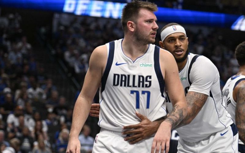 dallas daniel gafford luka doncic.jpg