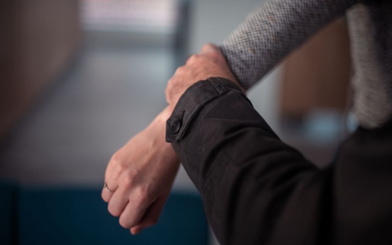 simbolična, nasilje, v-družini, nad-ženskami, fizično, žensko