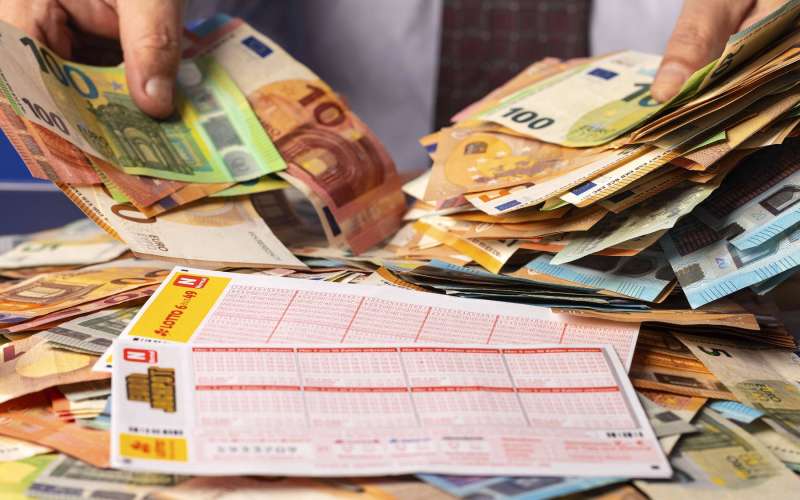 eurojackpot, denar, evro.jpg