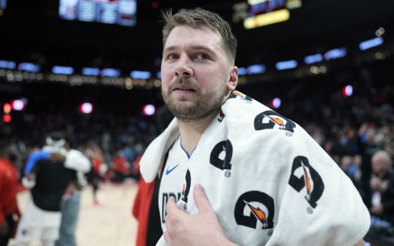doncic dallas portland.jpg
