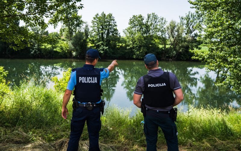 slovenska policija, meja, migracije