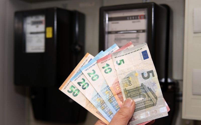 elektrika, števec, denar