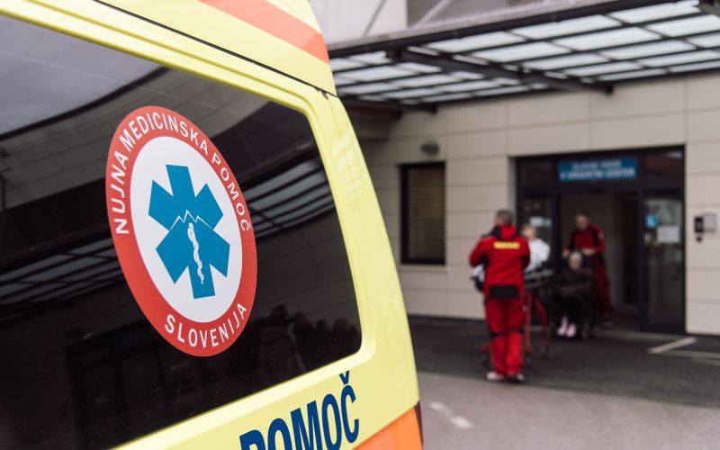 simbolična, reševalno-vozilo, reševalec, reševalci, prvi-posredovalci, rešilec