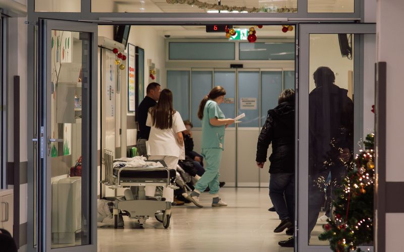 simbolična, zdravstvo, sbms, bolnišnica, bolnica, čakalnica, čakalne-vrste