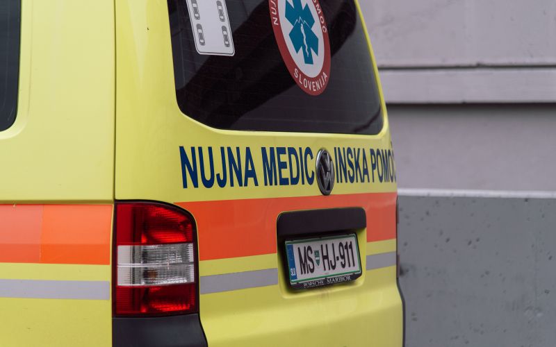 simbolična, reševalno-vozilo, reševalec, reševalci, prvi-posredovalci, rešilec
