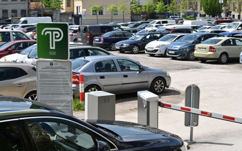 parkirisce nuk II.jpg