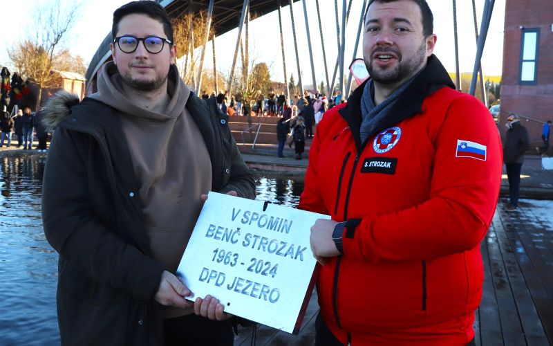 Nik in Staš Strozak Foto Jože Miklavc.JPG