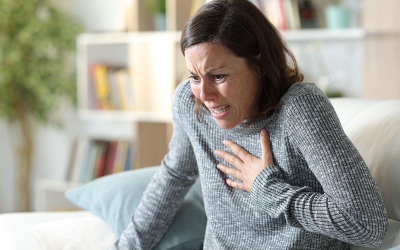 bolečine v prsih, srce