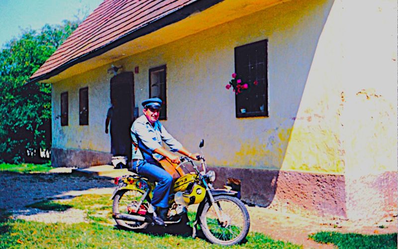 avgust-horvat, 52-let-delovne-dobe, poštar, apače