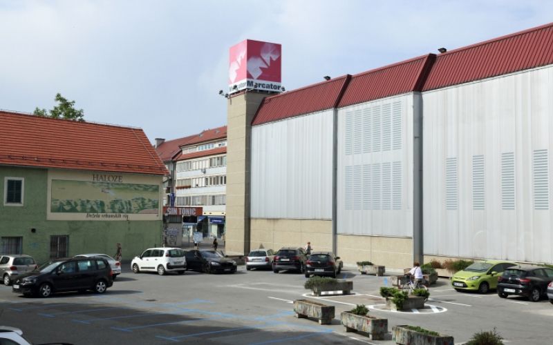 1502535735_cg_parkirisce_blagovnica.jpg