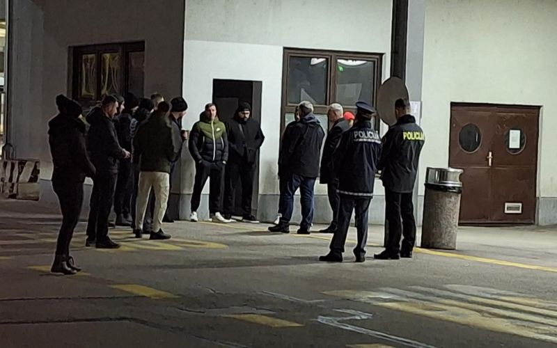 Knapi pred Premogovnikom