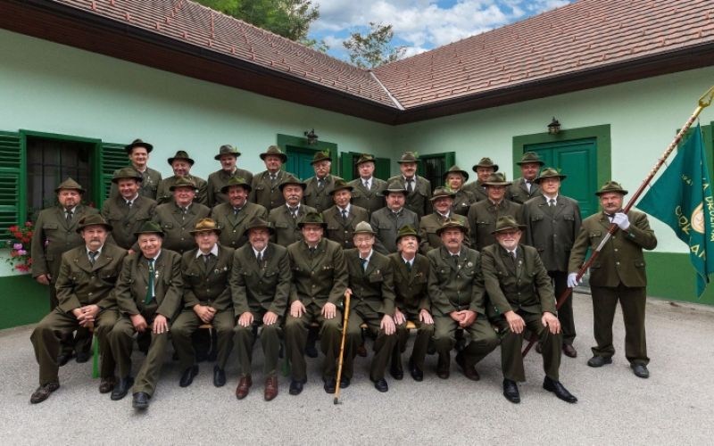 1506253013_dt_70_let_lovske_druzine_cirkulane.jpg