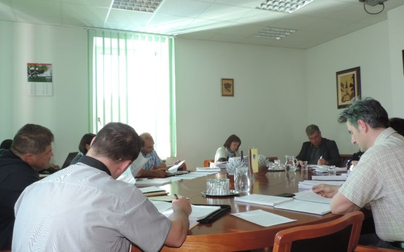 1467656204_ml-os_sredisče.jpg