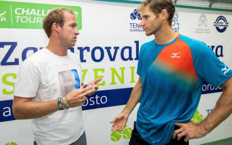 1589203547_tenis_rola.jpg