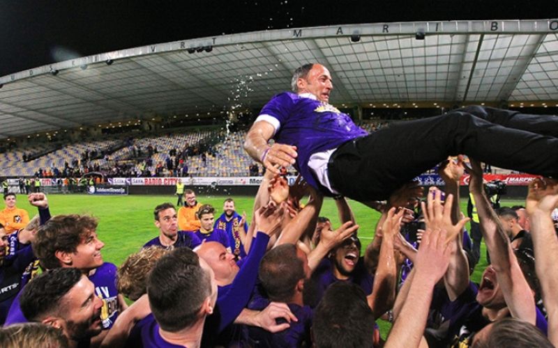 1494403889_nogomet_1_liga_maribor_prvaki_2017_.jpg