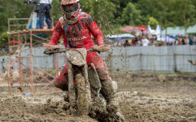 1488963016_mxgp_tim_gajser_hrc_05032017_03.jpg