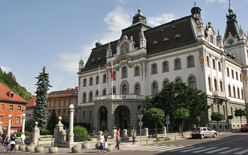1466525747_univerza-v-ljubljani.jpg