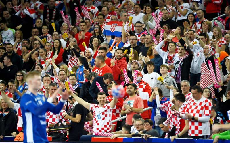 hrvaška navijači (2).jpg