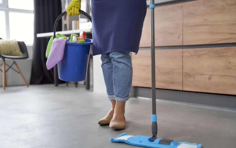 čiščenje tal, pomivanje, dom