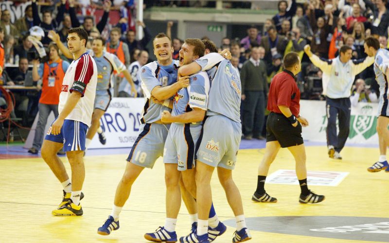 slovenija hrvaska 2004.JPG