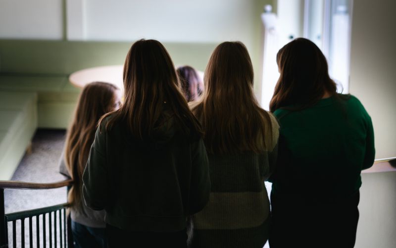 osnovna-sola-krizevci-pri-ljutomeru, osnovnosolci, simbolična, razred, tabla, učenci, zvezek, hodnik