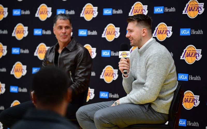 pelinka doncic pm.jpg
