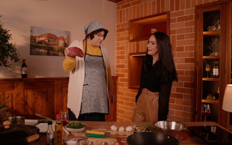 Mama Manka je spretno rokovala z govedino.