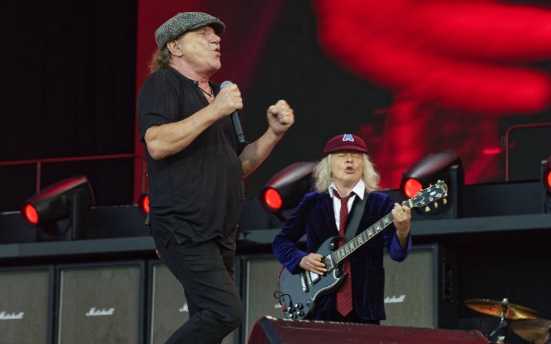 AC/DC - Pol stoletja je minilo od debitantskega albuma