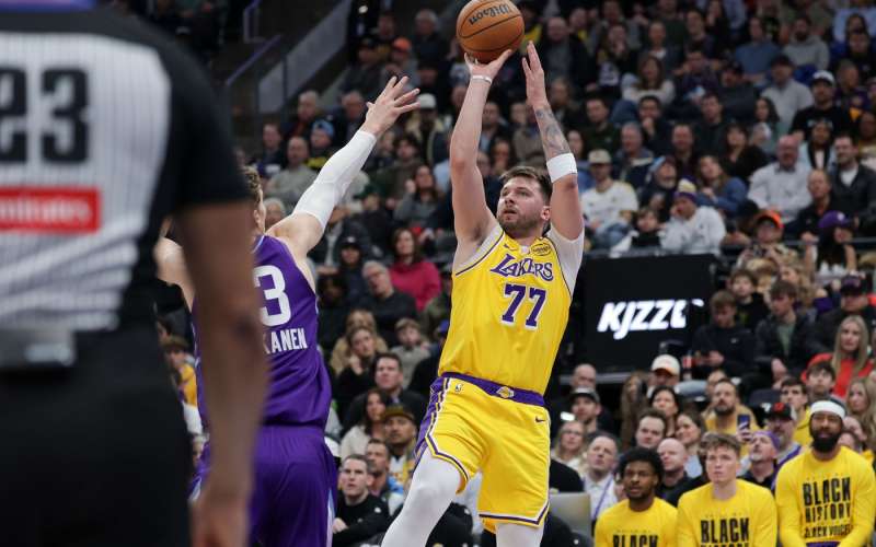 luka doncic lakers utah.jpg