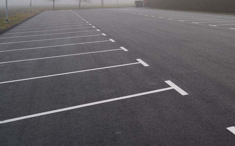 petanjci, parkirišče, pokopališče