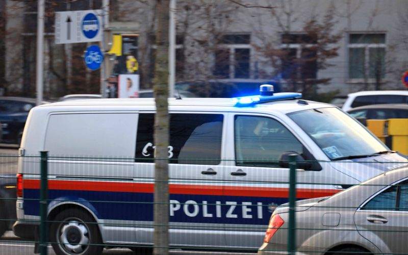 policija avstrija.jpg