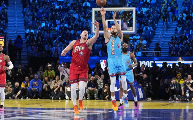 jokic curry.jpg