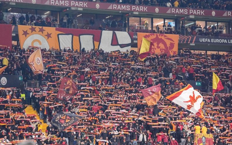 galatasaray navijaci pm.jpg