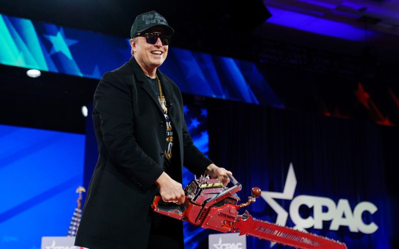 elon musk, motorka.jpg