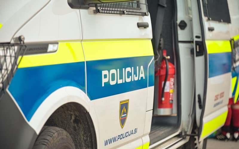 policija