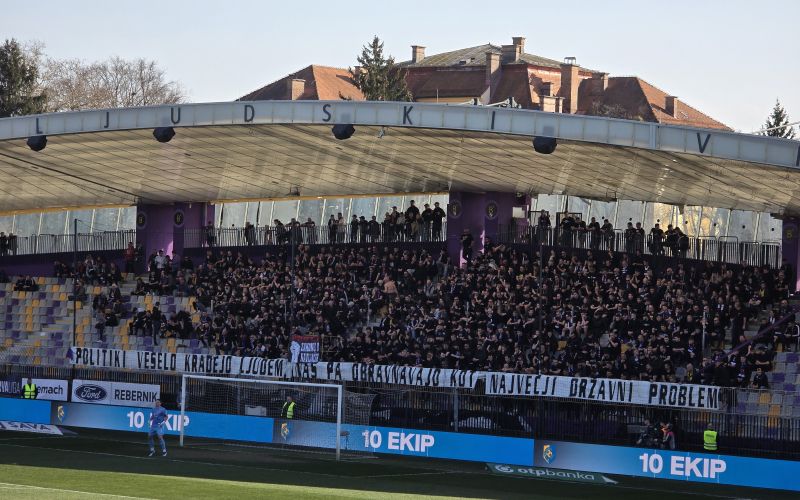 Derbi navijači Ljudski vrt